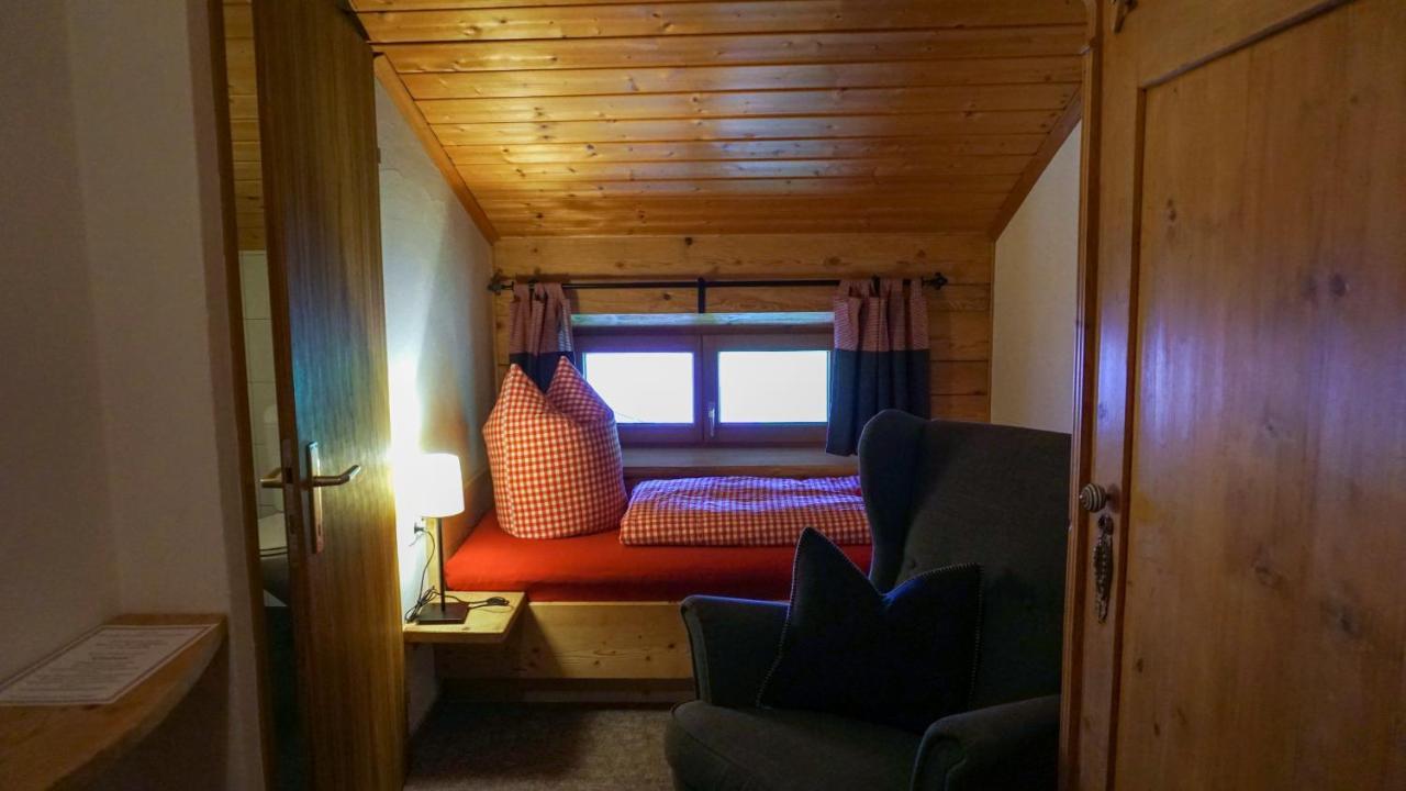 Haus Petra Penzion Bach (Tyrol)